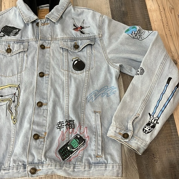 jacket Rue 21 Large Graffiti graphic embellished jean Jacket with hood size L - Picture 4 of 11